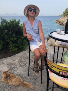 img 2018 katze am hafen mit personal2 1024